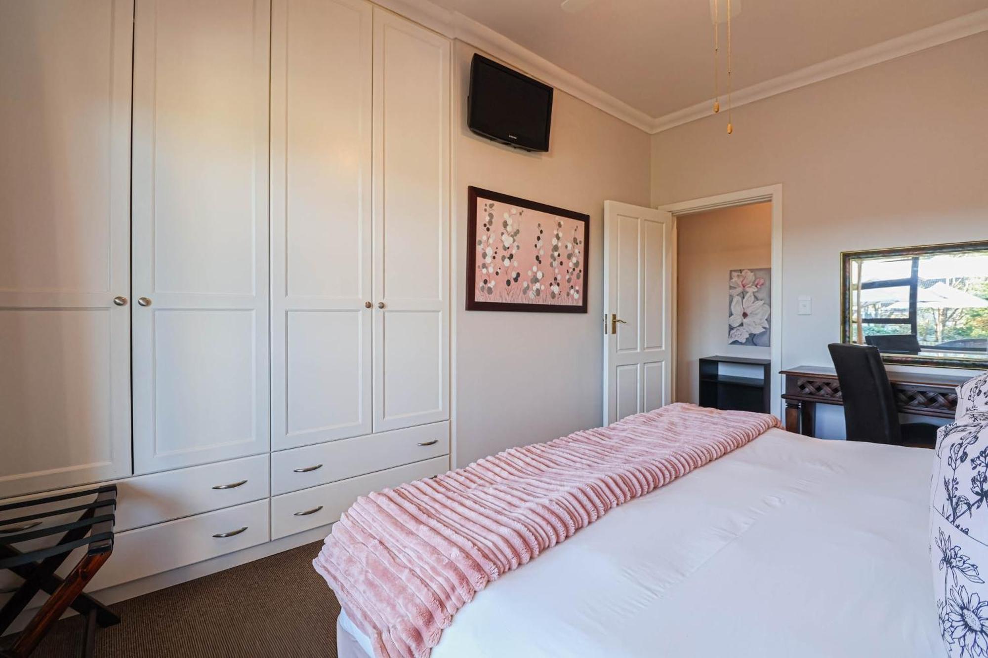 Amber Guest Lodge Knysna Bagian luar foto